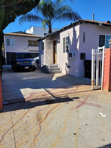 7235 Kester Ave, Van Nuys, CA 91405-2112