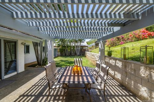 1213 Kaeleku St, Honolulu HI  96825-3005 exterior
