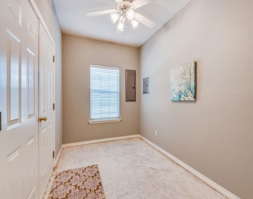 6116 Terrace Oaks Ln, Fort Worth TX  76112-1072 exterior