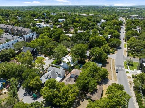 2702 2nd St, Austin TX  78702-4716 exterior
