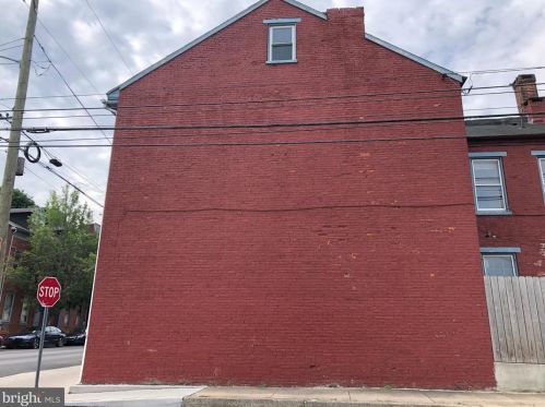 126 Queen St, York, PA 17403-2020