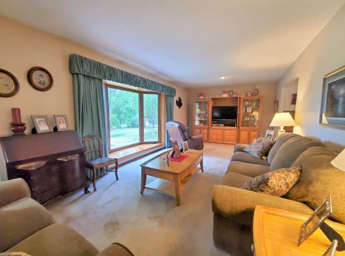 801 Ridge Dr, Otsego, MN 55376-1075