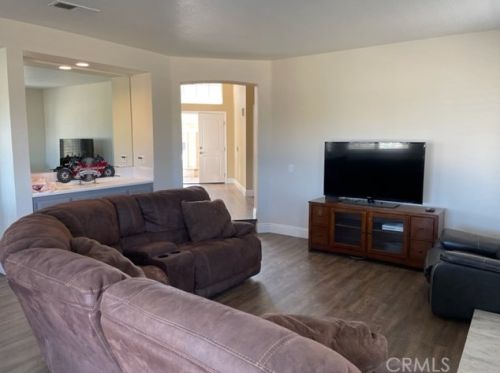 3237 Rainforest Dr, Riverside CA  92503-0825 exterior