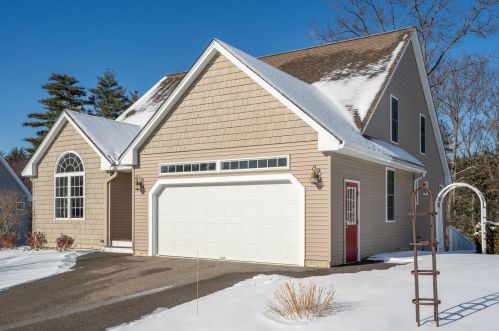 30 Autumn Ln, South Hampton, NH