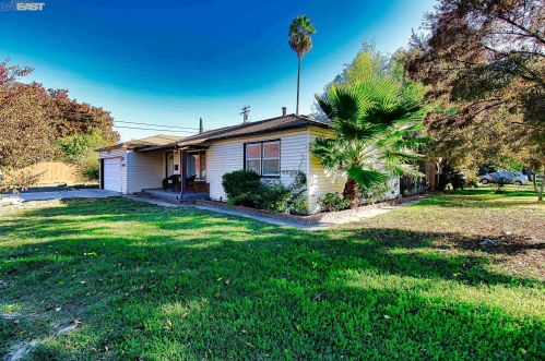 1202 Bispo Dr, Modesto, CA 95350-2909