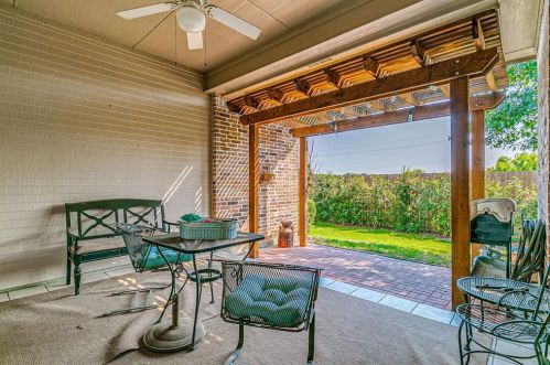 7308 Spring Oak Dr, North Richland Hills TX  76182-3708 exterior