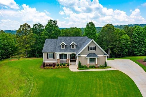 304 Hemlock Cv, Ball Ground, GA 30107-3884