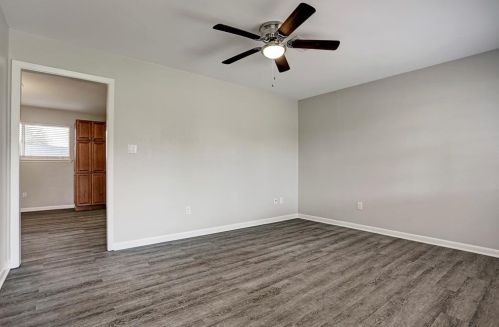 1244 Ramona St, Angleton TX  77515-5113 exterior