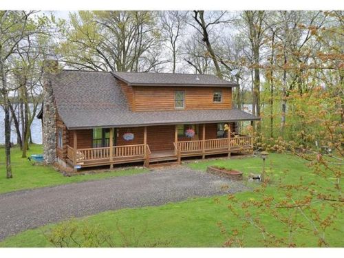 17602 Hunt Lake Trl, Faribault, MN 55021-7402