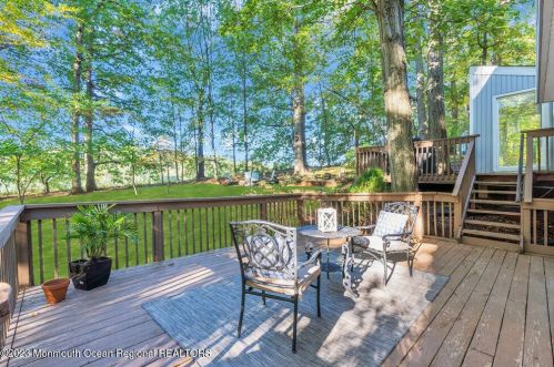 10 Lefferts Ct, Middletown NJ  07748-3031 exterior