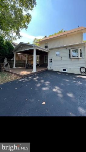 725 Amherst Rd, Camden NJ 08106-1203 exterior