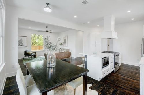 4703 Delores Ave, Austin TX  78721-2001 exterior