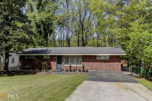 1062 Casa Dr, Clarkston, GA 30021-1108