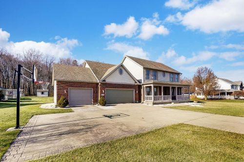 5253 Hearthstone Dr, Springfield OH  45502-8364 exterior