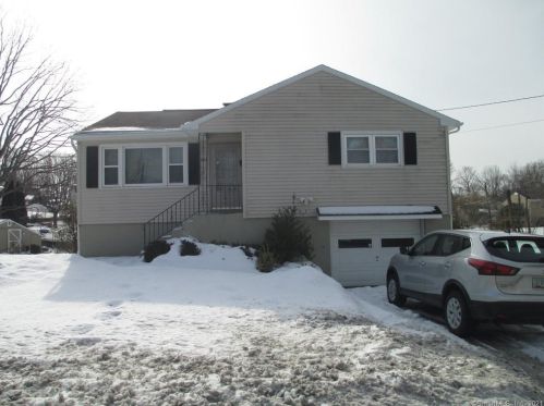 253 Highland Dr, Waterbury, CT 06708-3650