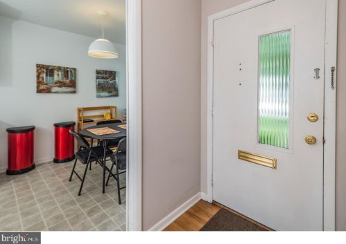 35 Cameron Ct, Princeton NJ  08540-3923 exterior