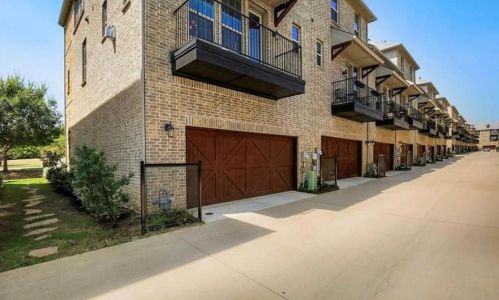 525 Royal Ln, Irving TX  75039-4225 exterior