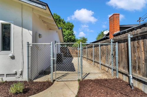 6630 Montclair Dr, Riverside CA  92504-1838 exterior
