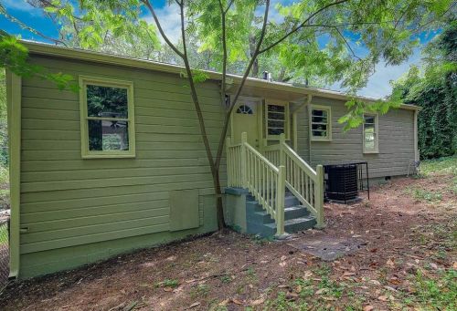 55 Baker Dr, Atlanta GA  30354-2017 exterior