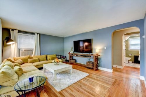 7 Highland Ave, Flemington, NJ 08822-1240