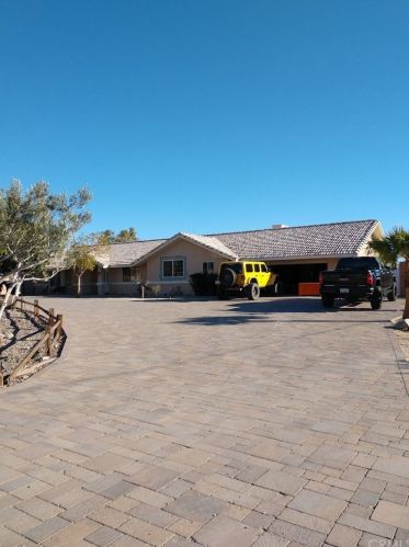 65793 14th St, Desert Hot Springs, CA 92240-2319