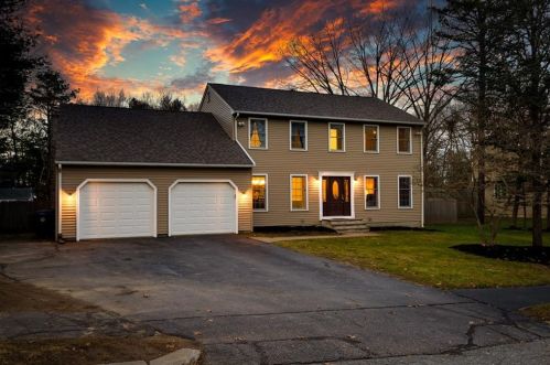 18 Lynn Dr, Coventry, RI 02816-6540