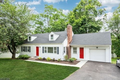 24 Raynor Rd, Morristown, NJ 07960-2517