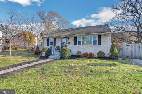 502 2nd St, Palmyra, NJ 08065-2330