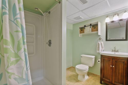 6316 Birchwood Rd, Saint Paul MN  55125-2044 exterior