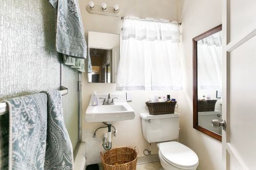 438 Ivy St, Glendale CA  91204-1272 exterior