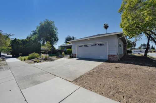 501 Welburn Ave, Gilroy, CA 95020-4326