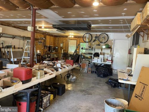 112 Bentley Ln, Lancaster PA  17603-6223 exterior