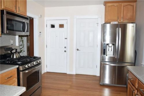 285 Durham Ave, Metuchen, NJ 08840-1743