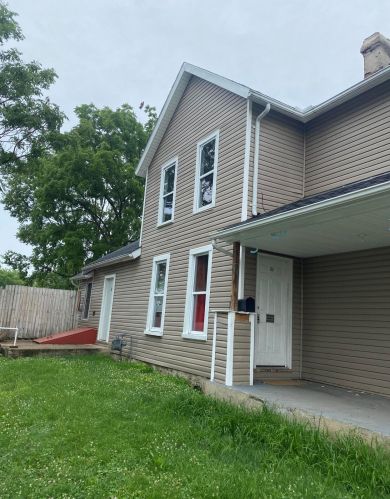 1030 Middle St, Springfield, OH 45503-4344