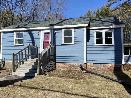 219 High St, Somersworth, NH 03878-1806