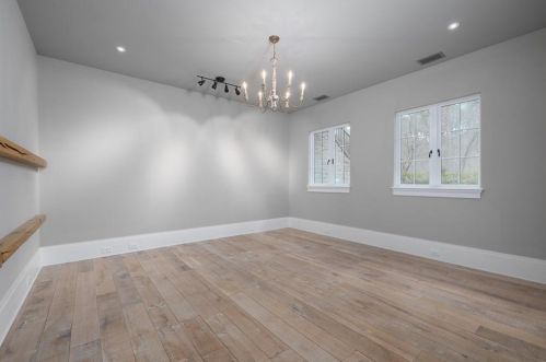 3994 Emma Ln, Atlanta GA  30342-3835 exterior