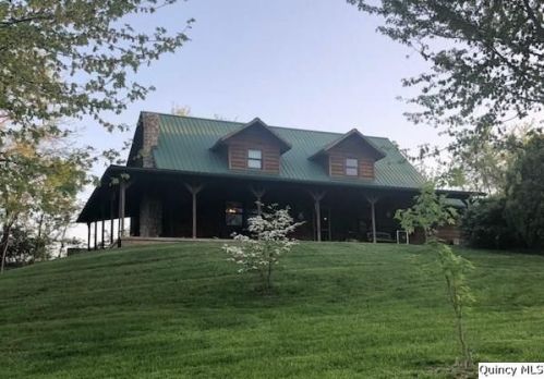 23790 277th Ln, Barry, IL 62312-2418