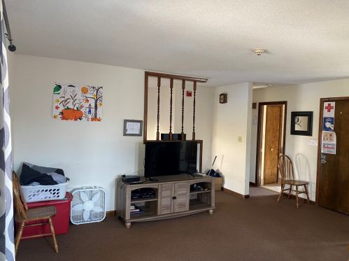 608 7th St, Nelson, IL 61021-3924