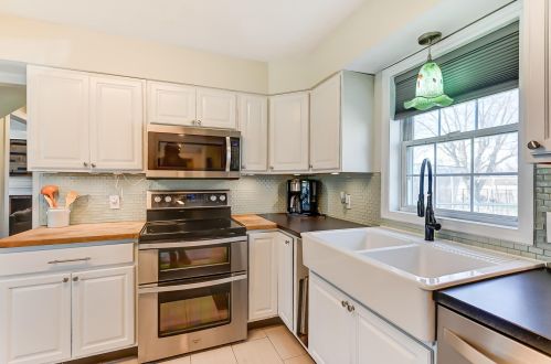 4455 Derr Rd, Springfield OH  45503-1444 exterior