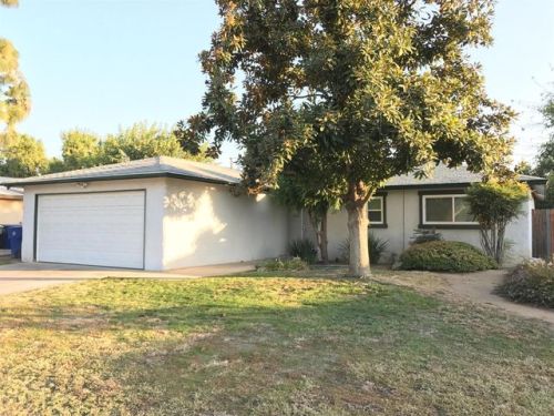 1630 Sussex Ave, Clovis, CA 93611-5135
