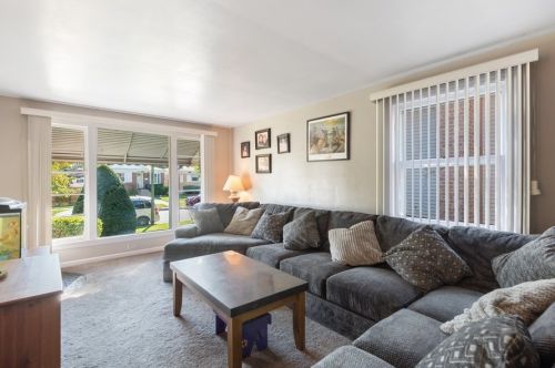 2710 Newcastle Ave, Chicago, IL 60707-1737
