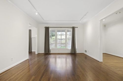 29 Brandon Rdg Dr, Atlanta GA  30328-2135 exterior