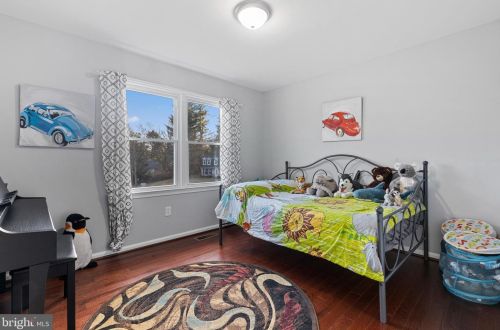 5002 Ten Mills Rd, Columbia MD  21044-1539 exterior