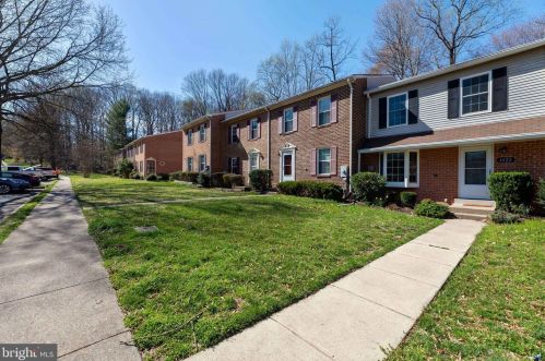 6422 Blarney Stone Ct, Springfield VA  22152-2106 exterior