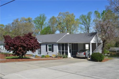 712 Sunset Ave, Ellisboro, NC 27025-1834