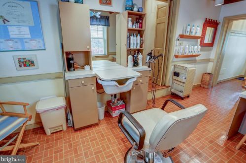 1321 Cheves Pl, Lancaster PA  17603-4943 exterior