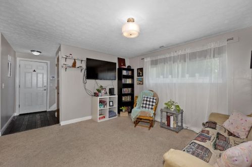 2329 Fairgreen Dr, Cincinnati OH  45238-3230 exterior