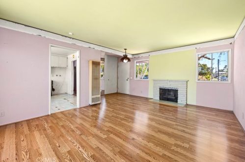 1757 Crestwood Ln, Anaheim, CA 92804-8103