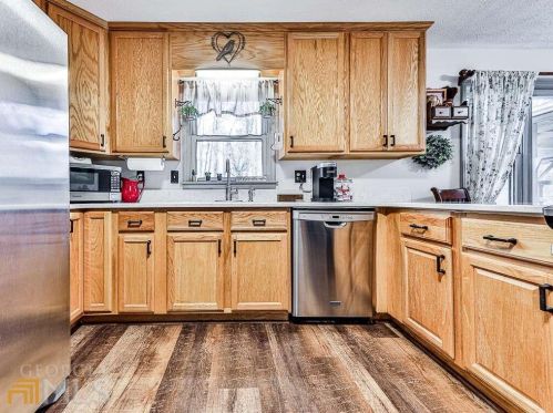 2920 Dara Dr, Marietta, GA 30066-4012