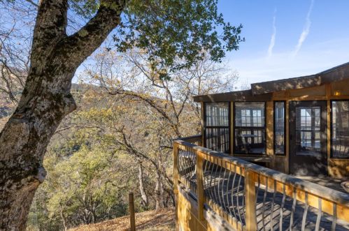 38892 Tassajara Rd, Tassajara Hot Springs, CA 93924-9138